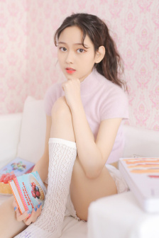局长含着秘书的小奶头